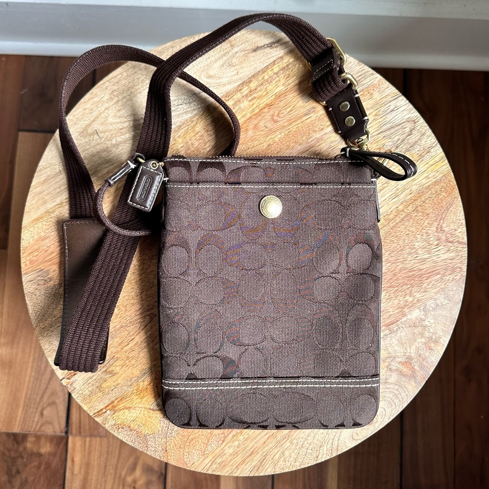 Coach Womens Signature Brown Logo Swing-back Crossbody Bag